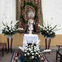 Virgen del Rosario en el cementerio 2011